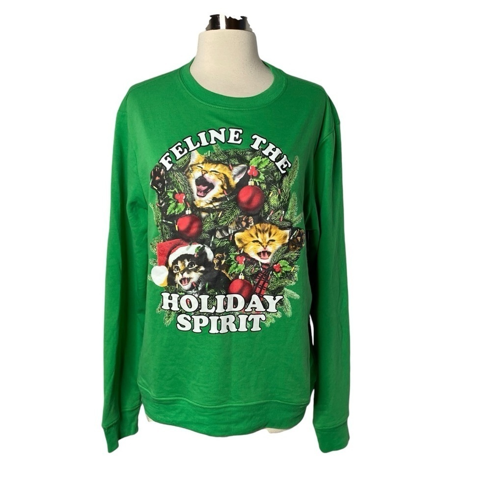 Fifth Sun Green “Feline the Holiday Spirit” Cat Christmas Sweatshirt Size L